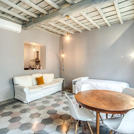 Stylish And Spacious Apartment Next To The Colosseum Roma Exterior foto