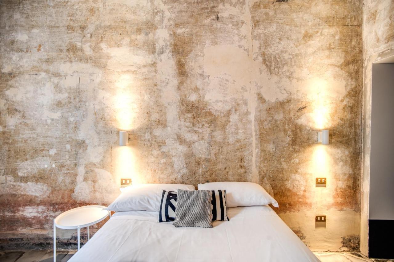 Stylish And Spacious Apartment Next To The Colosseum Roma Exterior foto