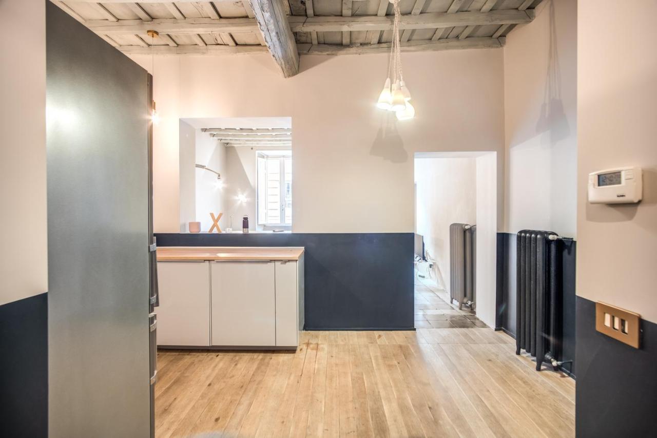Stylish And Spacious Apartment Next To The Colosseum Roma Exterior foto